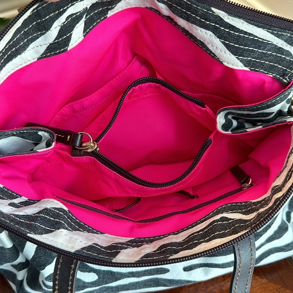 🎄♥️ Dooney & Bourke Canvas Zebra Victoria Bag, Pink Lining ♥️🎄 - Picture 16 of 16
